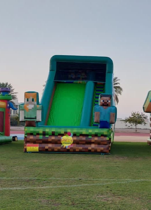 Inflatable/Minecraft Slide (9.4mx4.4mx6.4m) | Party Fever Oman